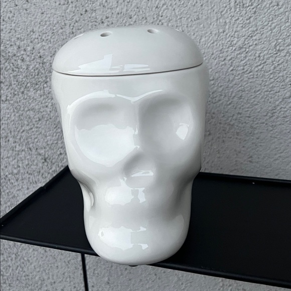 Scentsy DIY Calavera warmer. - Picture 1 of 6
